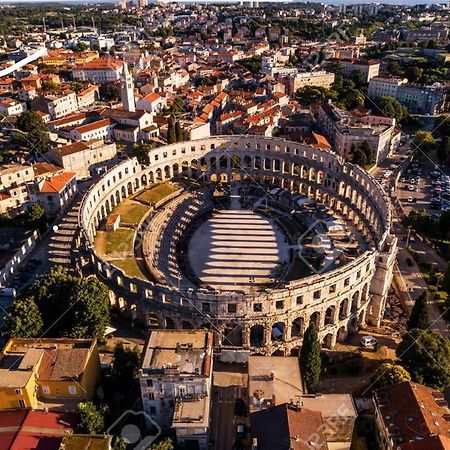 Pula Center Arena Belvedere Apartments And Rooms Εξωτερικό φωτογραφία